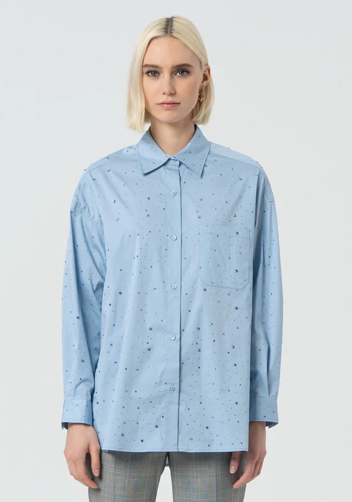Camicia over in popeline con strass - immagine 1