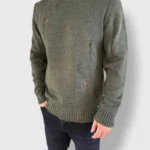 Maglione con rotture