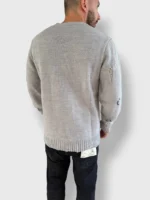 Maglione con rotture 12