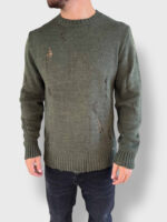 Maglione con rotture 3