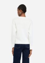 Maglia in lana jacquard con borchie e strass 6